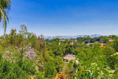 210 Cranston Crst, Escondido, CA 92025 photo 5