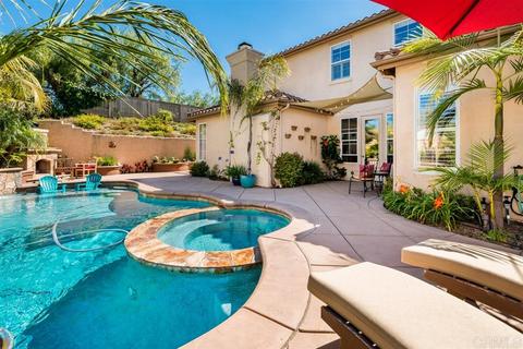 1162 Mariposa Rd, Carlsbad, CA 92011 photo 2