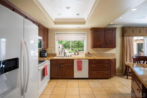 1677 Calmin Way, Fallbrook, CA 92028 photo 9