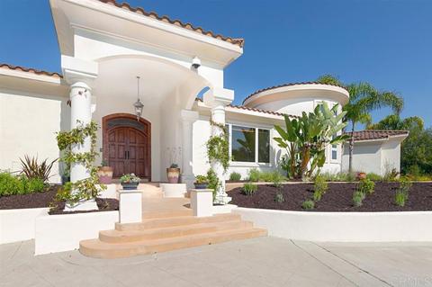 675 Rolling Hills Rd, Vista, CA 92081 photo 3