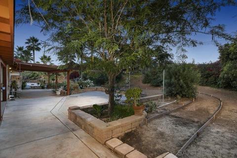 1725 La Valhalla Pl, El Cajon, CA 92019 photo 22
