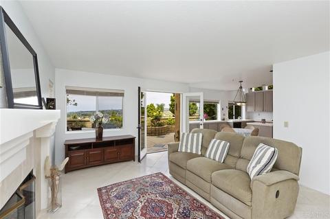 7003 Via Padilla, Carlsbad, CA 92009 photo 9