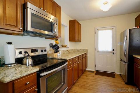 1830 Foothill Dr, Vista, CA 92084 photo 9