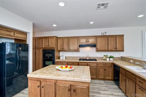 1145 Parkview Dr, Oceanside, CA 92057 photo 7