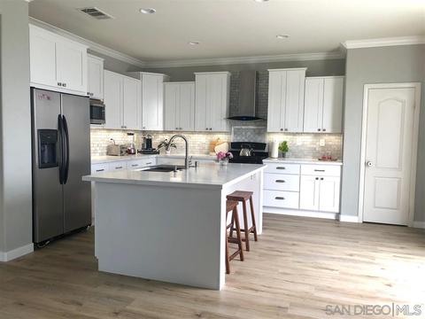 7590 Chicago Dr, La Mesa, CA 91941 photo 7