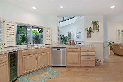 1529 Caminito Solidago, La Jolla, CA 92037 photo 8