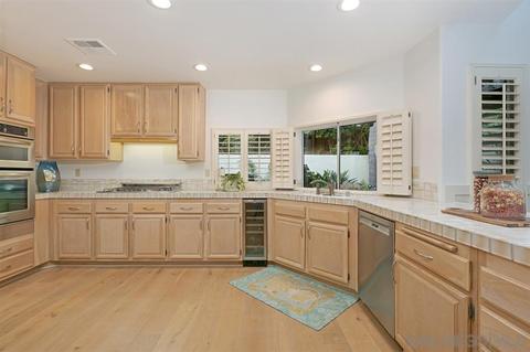 1529 Caminito Solidago, La Jolla, CA 92037 photo 6