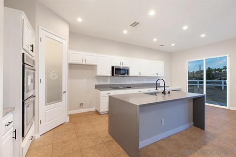 17572 Baluchi, Perris, CA 92570 photo 8