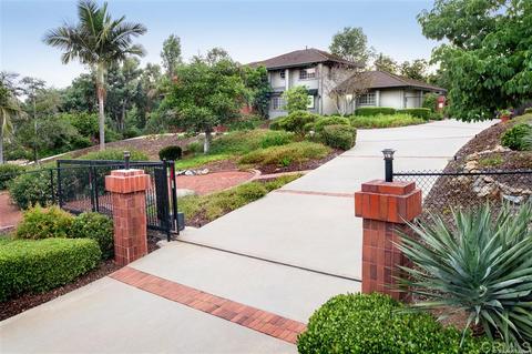 1211 Starview, Vista, CA 92084 photo 2