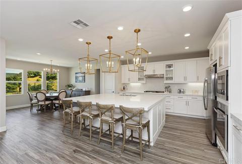 3064 Heirloom Pl, Escondido, CA 92029 photo 5
