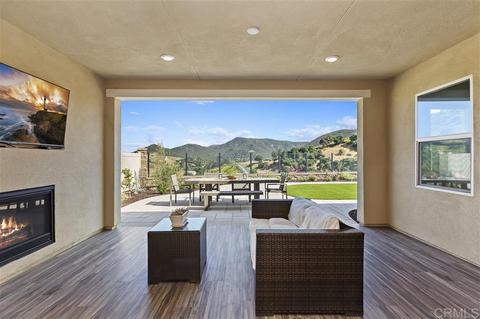 3064 Heirloom Pl, Escondido, CA 92029 photo 1