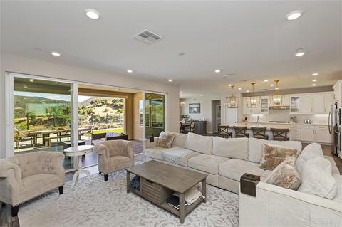 3064 Heirloom Pl, Escondido, CA 92029 photo 10