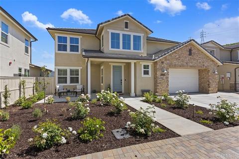 3064 Heirloom Pl, Escondido, CA 92029 photo 2