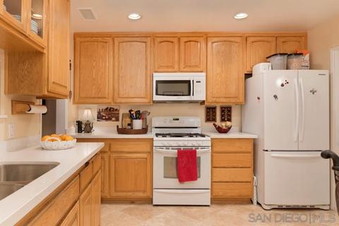 5785 Tex St, La Mesa, CA 91942 photo 4