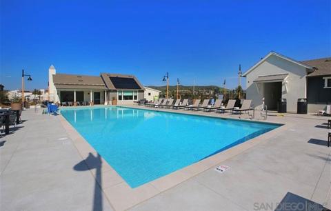 9048 W Bluff Pl, Santee, CA 92071 photo 2
