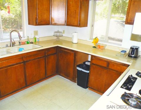 695 N Rose St, Escondido, CA 92027 photo 7