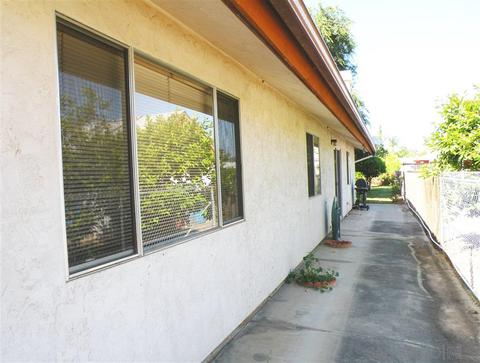 695 N Rose St, Escondido, CA 92027 photo 3