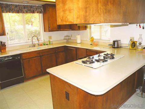 695 N Rose St, Escondido, CA 92027 photo 5