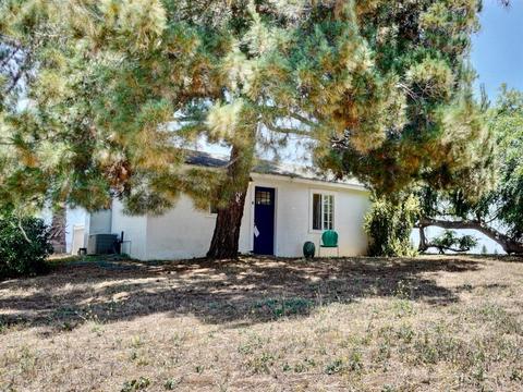 1369 Bird Haven Ln, Fallbrook, CA 92028 photo 1