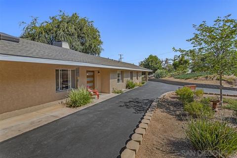 154 Sierra St, Escondido, CA 92025 photo 2