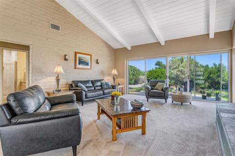 154 Sierra St, Escondido, CA 92025 photo 4