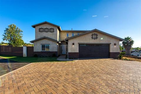 642 Bennett Ave, San Marcos, CA 92069 photo 2