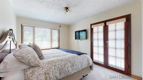 9493 Ridgecrest Dr, La Mesa, CA 91941 photo 21