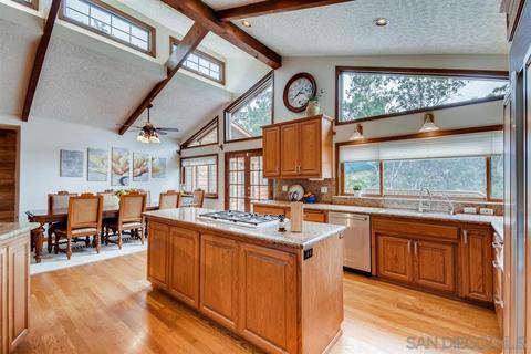 9493 Ridgecrest Dr, La Mesa, CA 91941 photo 8