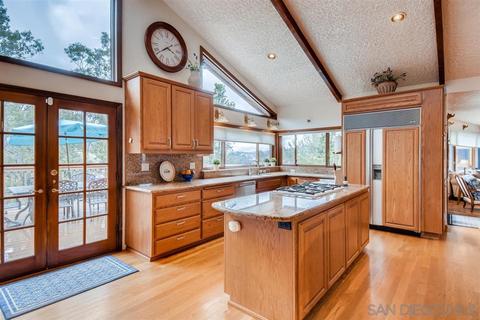 9493 Ridgecrest Dr, La Mesa, CA 91941 photo 7