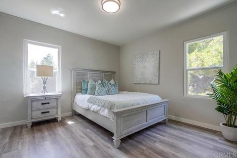 7930 Hillside Dr, La Mesa, CA 91942 photo 16