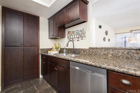 1075 Shadowridge Dr #61, Vista, CA 92081 photo 9