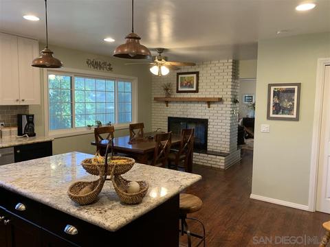 8586 Almond Cir, Lakeside, CA 92040 photo 9