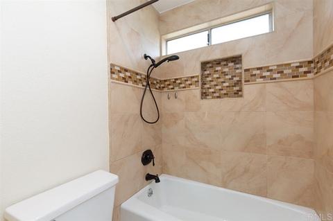 1889 Avenida Segovia, Oceanside, CA 92056 photo 14