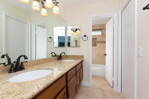 1889 Avenida Segovia, Oceanside, CA 92056 photo 16