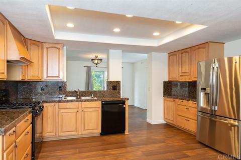 1889 Avenida Segovia, Oceanside, CA 92056 photo 2