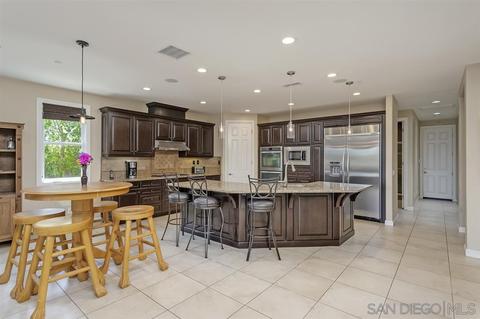 1122 Village Dr, Oceanside, CA 92057 photo 9