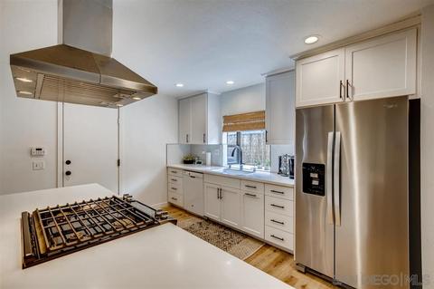 3742 Cameo Dr, Oceanside, CA 92056 photo 9