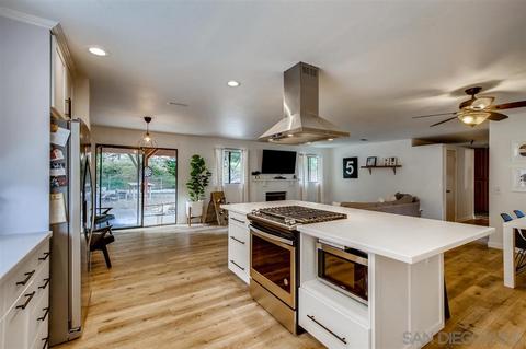 3742 Cameo Dr, Oceanside, CA 92056 photo 12