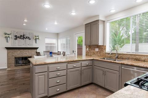 4803 Seascape Dr, Oceanside, CA 92057 photo 9