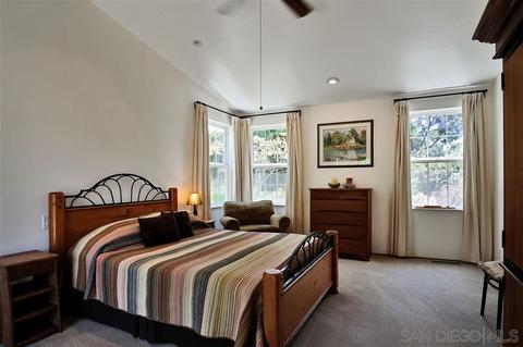940 Barsby St, Vista, CA 92084 photo 18
