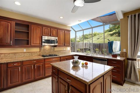 1040 Gallery Dr, Oceanside, CA 92057 photo 10