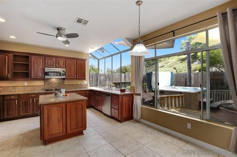 1040 Gallery Dr, Oceanside, CA 92057 photo 9