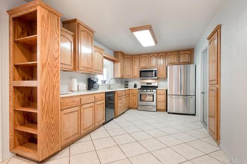 10155 Strathmore Dr, Santee, CA 92071 photo 6