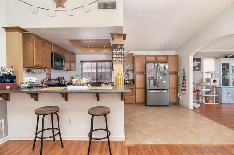 10156 E Glendon Cir, Santee, CA 92071 photo 8