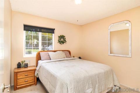10156 E Glendon Cir, Santee, CA 92071 photo 18
