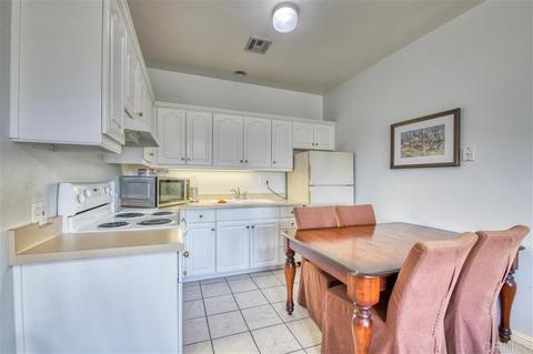 1062 Chestnut Dr, Escondido, CA 92025 photo 15