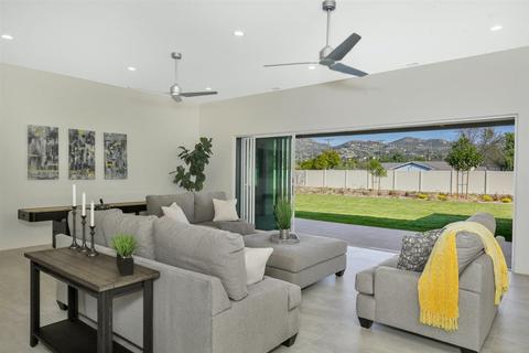 137 Saddlebrook Way, El Cajon, CA 92019 photo 5