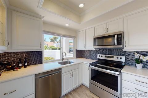 4652 Cordoba Way, Oceanside, CA 92056 photo 5