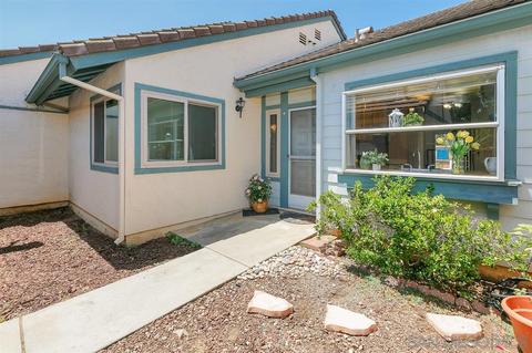 463 Nantucket Gln, Escondido, CA 92027 photo 1