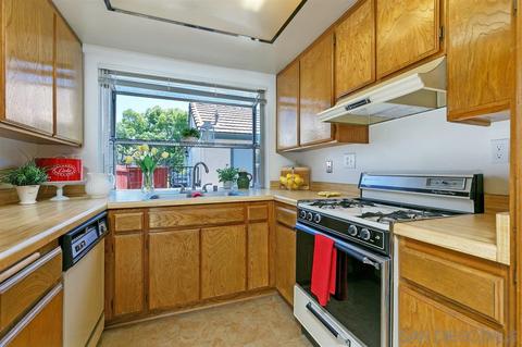 463 Nantucket Gln, Escondido, CA 92027 photo 6